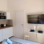 דירה Beautiful Near Metro טורינו