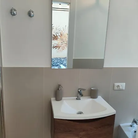 Beautiful Near Metro Apartamento