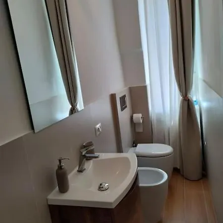Apartment Beautiful Near Metro