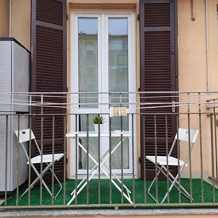 Beautiful Near Metro Lägenhet *